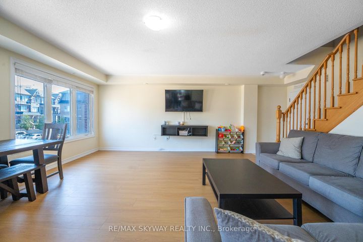 Photo 43 at 10 - 200 Veterans Drive, Northwest Brampton, Brampton