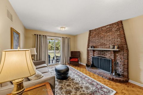 Photo 16 at 20 Inverary Crescent, Sullivan, Toronto