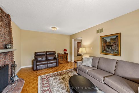 Photo 18 at 20 Inverary Crescent, Sullivan, Toronto