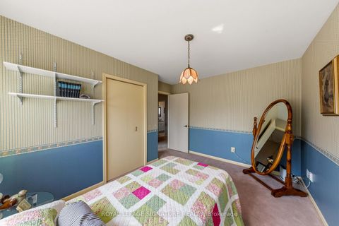 Photo 34 at 20 Inverary Crescent, Sullivan, Toronto