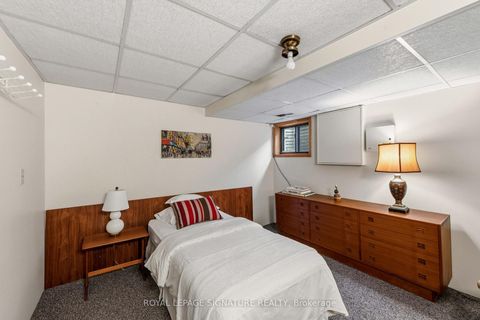 Photo 40 at 20 Inverary Crescent, Sullivan, Toronto