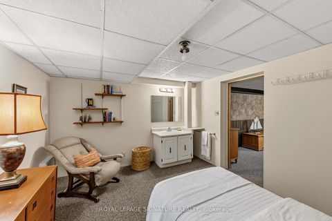 Photo 41 at 20 Inverary Crescent, Sullivan, Toronto