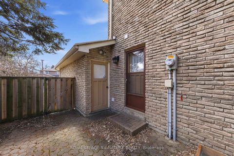 Photo 43 at 20 Inverary Crescent, Sullivan, Toronto