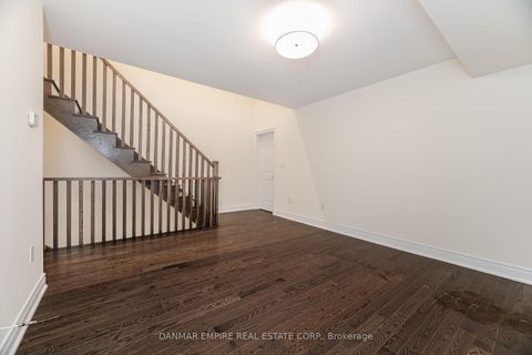 Photo 16 at 11 Hiawatha Court, Islington Woods, Vaughan