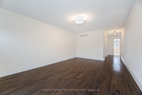 Photo 25 at 11 Hiawatha Court, Islington Woods, Vaughan