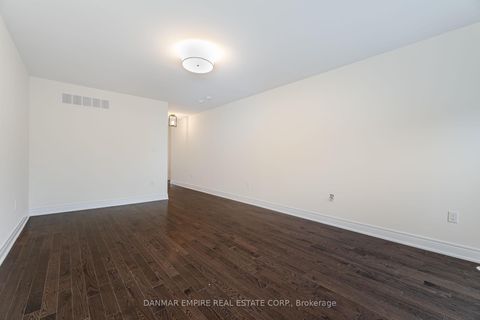 Photo 26 at 11 Hiawatha Court, Islington Woods, Vaughan