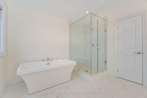 Photo 28 at 11 Hiawatha Court, Islington Woods, Vaughan