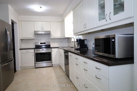 Photo 6 at 236 York Mills Road, Windfields, Toronto