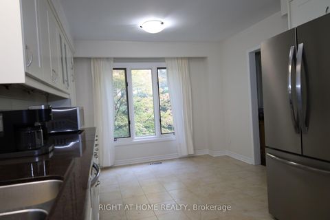 Photo 7 at 236 York Mills Road, Windfields, Toronto