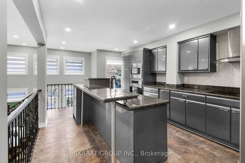 Photo 11 at 2365 Bankside Drive, Central Erin Mills, Mississauga