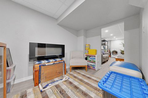 Photo 31 at 102 Penfound Drive, Bowmanville, Clarington