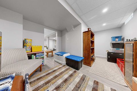 Photo 32 at 102 Penfound Drive, Bowmanville, Clarington