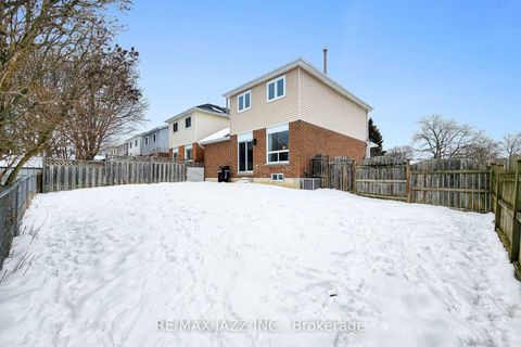 Photo 33 at 102 Penfound Drive, Bowmanville, Clarington