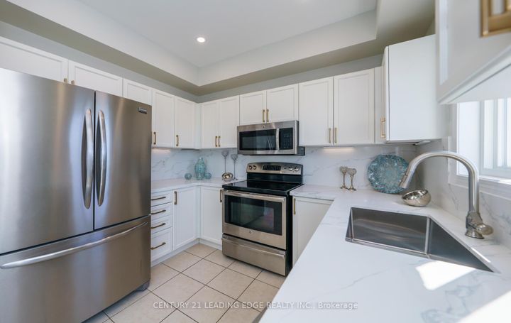 Photo 17 at 784 Ormond Drive, Samac, Oshawa