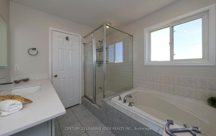 Photo 30 at 784 Ormond Drive, Samac, Oshawa