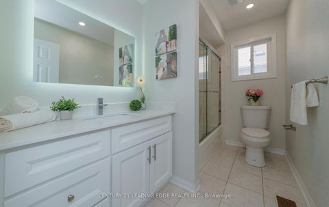 Photo 25 at 784 Ormond Drive, Samac, Oshawa