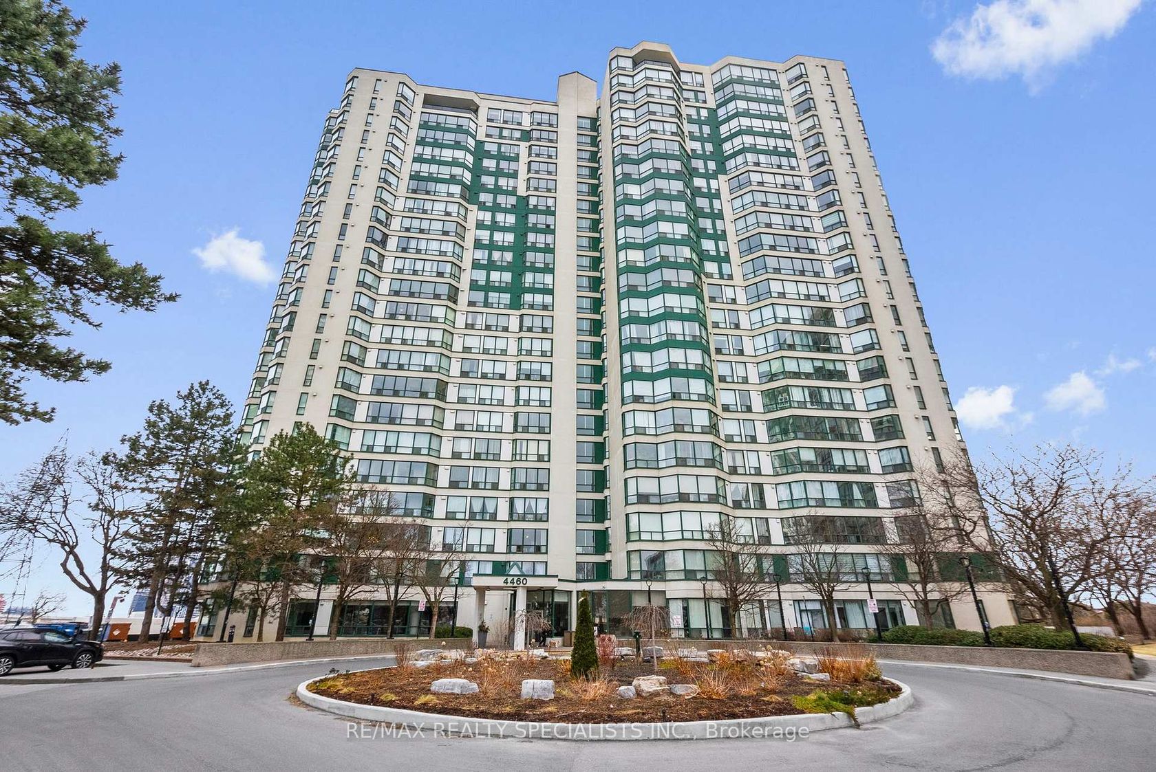 2202 - 4460 Tucana Court, Hurontario, Mississauga by Loree Meneguzzi Real Estate 2202 - 4460 Tucana Court, Hurontario, Mississauga