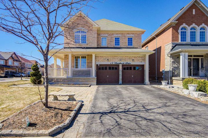 Photo 2 at 13 Brentwick Drive, Credit Valley, Brampton