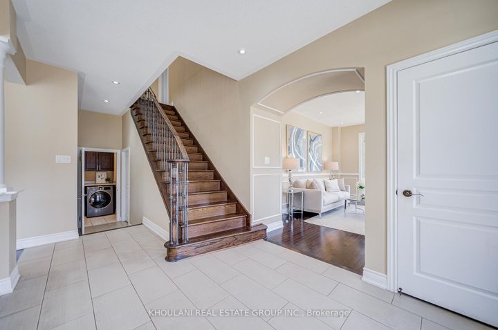 Photo 4 at 13 Brentwick Drive, Credit Valley, Brampton