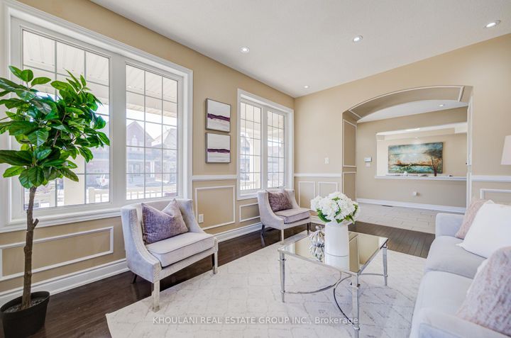 Photo 7 at 13 Brentwick Drive, Credit Valley, Brampton