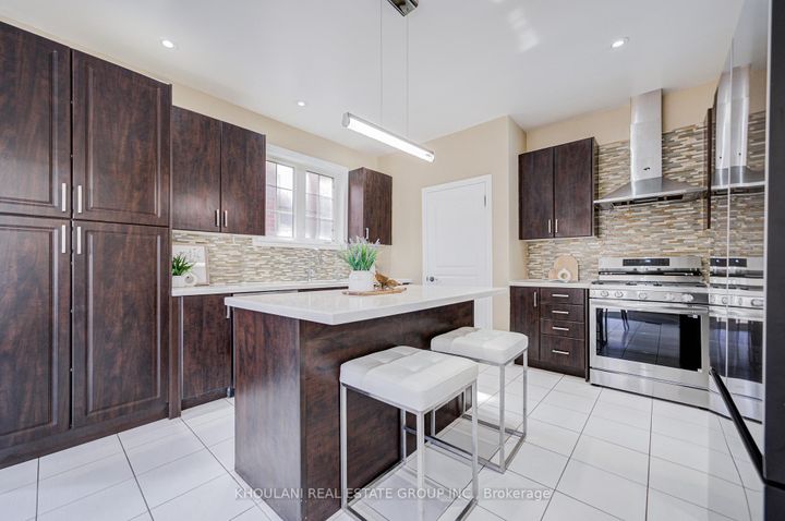 Photo 12 at 13 Brentwick Drive, Credit Valley, Brampton