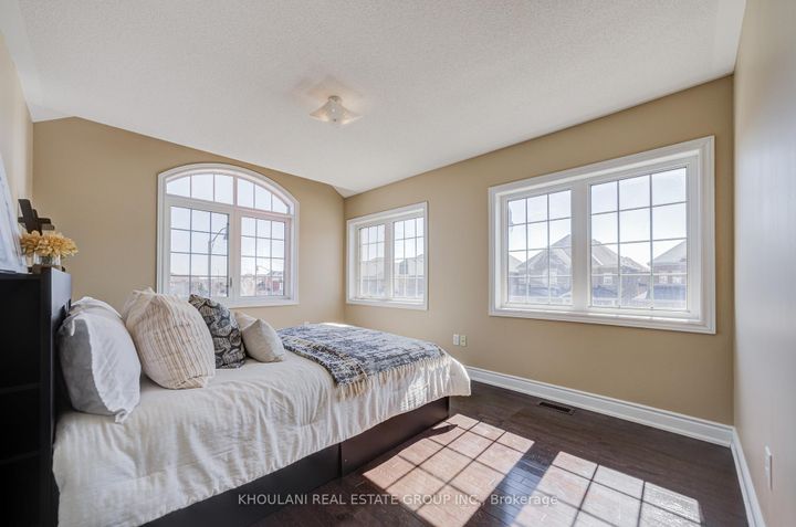 Photo 29 at 13 Brentwick Drive, Credit Valley, Brampton