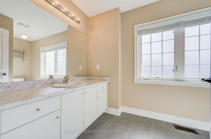 Photo 35 at 13 Brentwick Drive, Credit Valley, Brampton