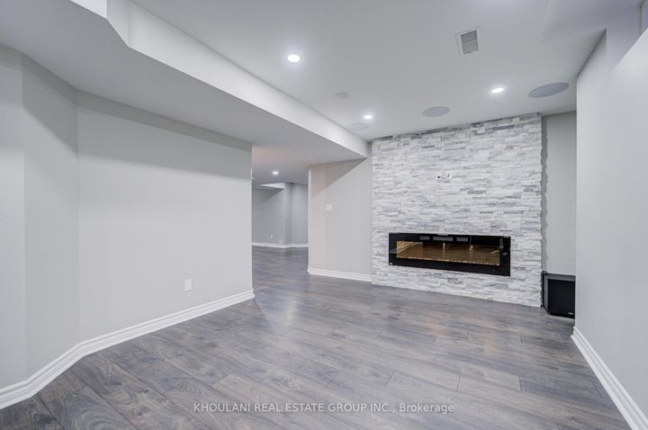 Photo 39 at 13 Brentwick Drive, Credit Valley, Brampton