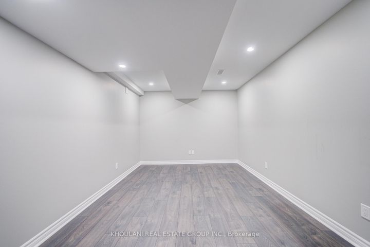 Photo 41 at 13 Brentwick Drive, Credit Valley, Brampton