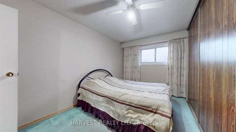 Photo 13 at 40 GREENHEDGES Court, Malvern, Toronto