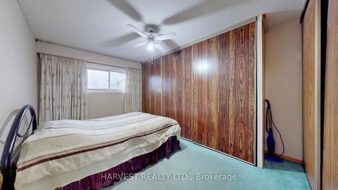 Photo 14 at 40 GREENHEDGES Court, Malvern, Toronto