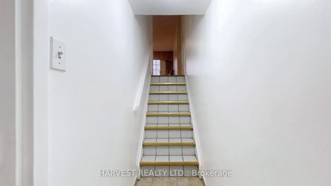 Photo 26 at 40 GREENHEDGES Court, Malvern, Toronto