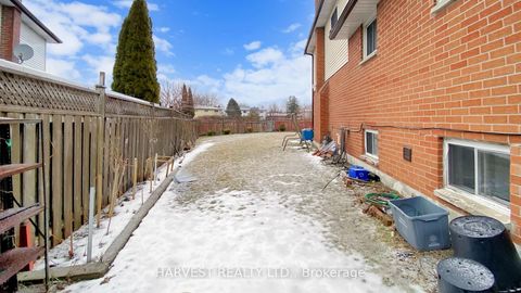 Photo 45 at 40 GREENHEDGES Court, Malvern, Toronto