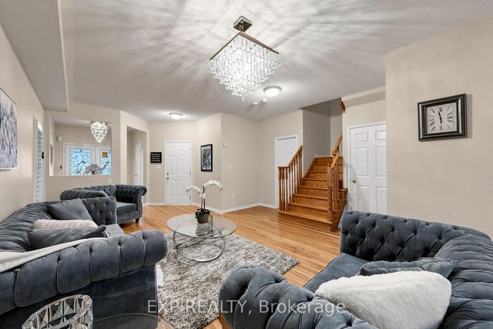 Photo 7 at 101 Cookview Drive, Wellington, Brampton