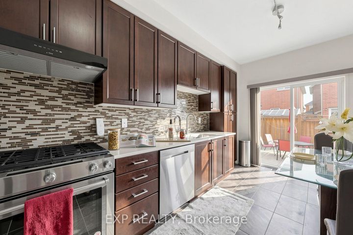 Photo 12 at 101 Cookview Drive, Wellington, Brampton