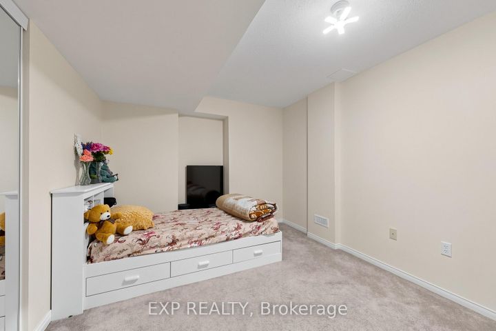 Photo 38 at 101 Cookview Drive, Wellington, Brampton