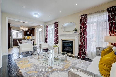 Photo 5 at 116 Dunlop Street, Crosby, Richmond Hill