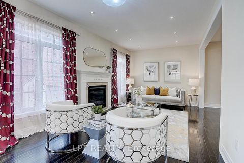 Photo 11 at 116 Dunlop Street, Crosby, Richmond Hill