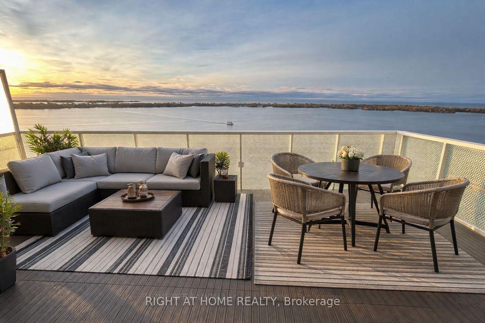 2504 - 15 Queens Quay E, Waterfront Communities C8, Toronto 