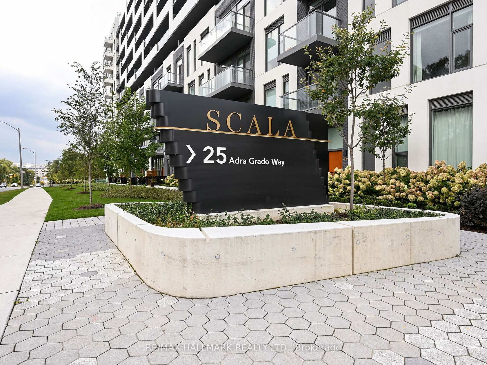 1730 - 25 Adra Grado Way, Bayview Village, Toronto by Loree Meneguzzi Real Estate 1730 - 25 Adra Grado Way, Bayview Village, Toronto