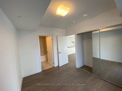 Photo 11 at 1008 - 11 Wellesley Street W, Bay Street Corridor, Toronto