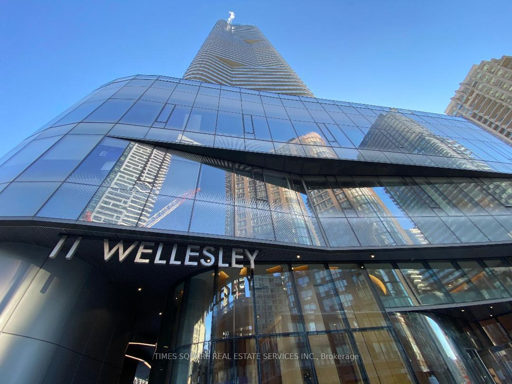 1008 - 11 Wellesley Street W, Bay Street Corridor, Toronto by Loree Meneguzzi Real Estate 1008 - 11 Wellesley Street W, Bay Street Corridor, Toronto