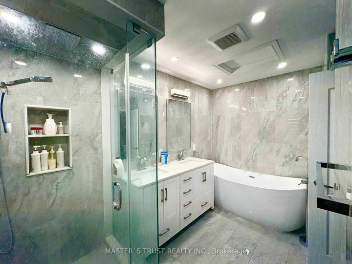 Photo 9 at 55 Russell Hill Road, Berczy, Markham