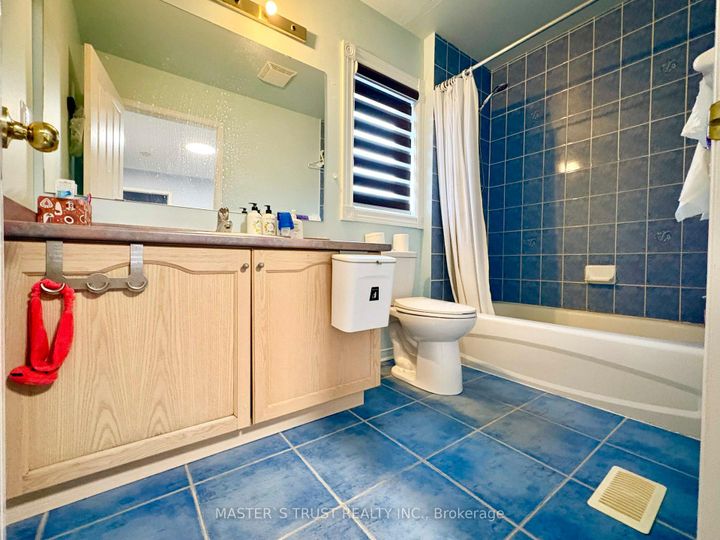 Photo 12 at 55 Russell Hill Road, Berczy, Markham