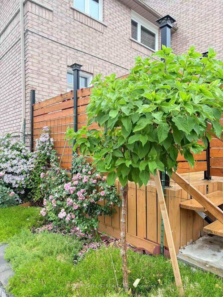 Photo 18 at 55 Russell Hill Road, Berczy, Markham