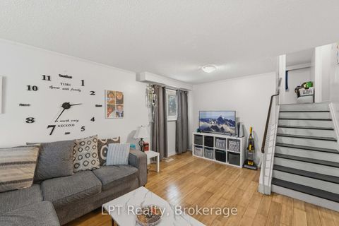 Photo 3 at 7 Briarbluff Avenue, West Hill, Toronto