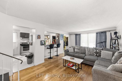 Photo 5 at 7 Briarbluff Avenue, West Hill, Toronto