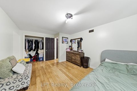 Photo 11 at 7 Briarbluff Avenue, West Hill, Toronto