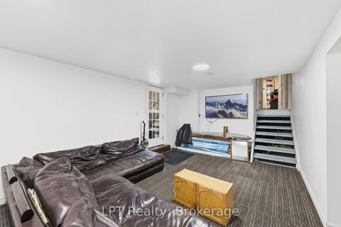 Photo 14 at 7 Briarbluff Avenue, West Hill, Toronto