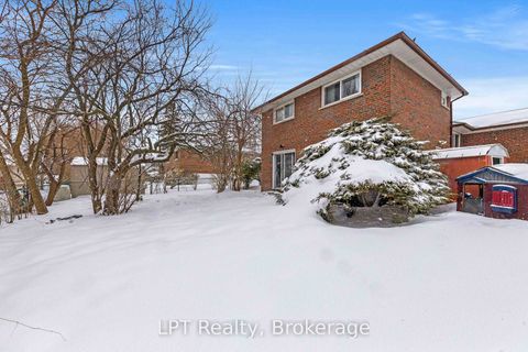 Photo 19 at 7 Briarbluff Avenue, West Hill, Toronto